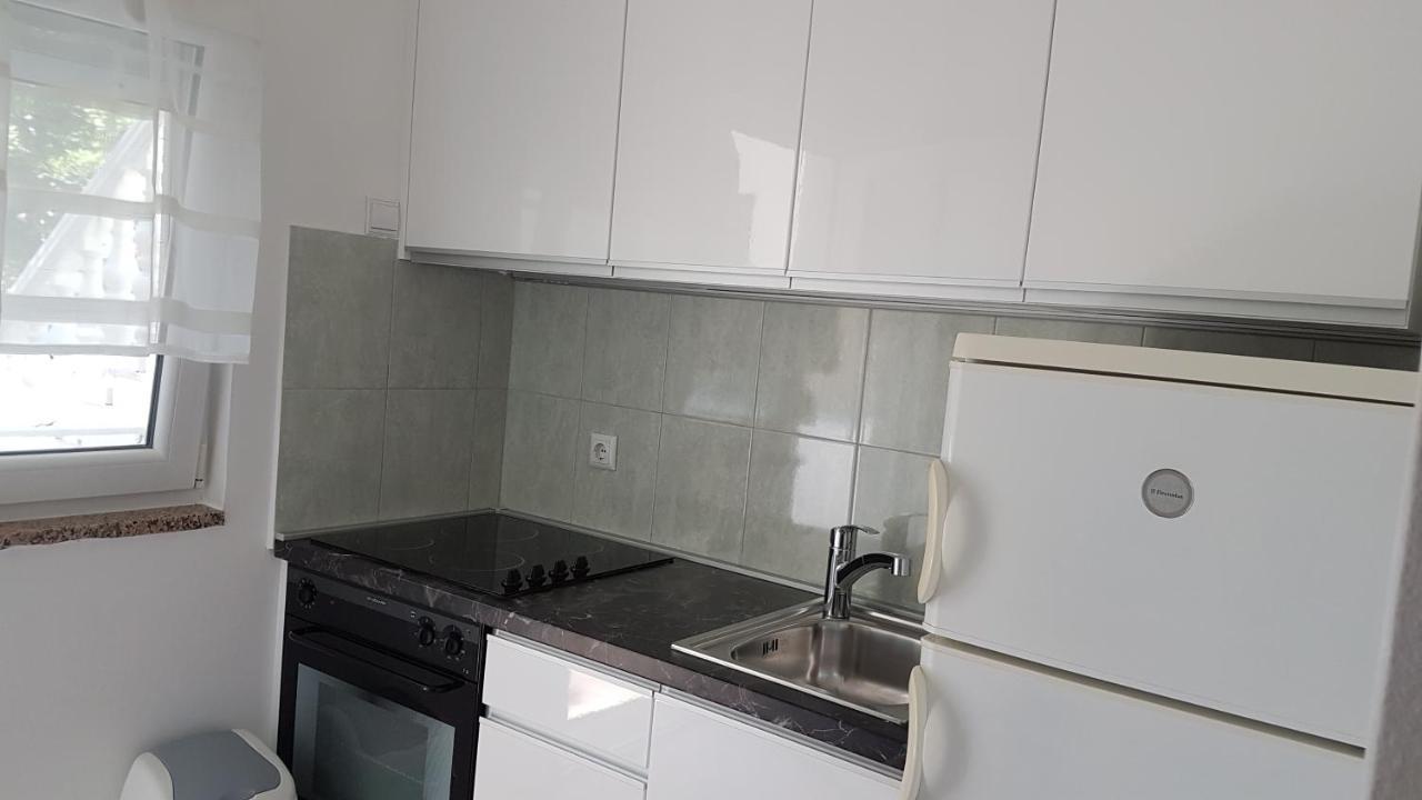 Apartments B&B Povljana Luaran gambar