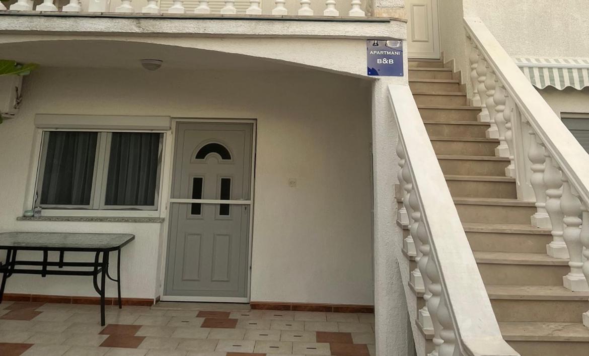 Apartments B&B Povljana Luaran gambar