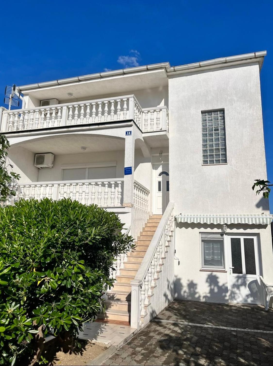 Apartments B&B Povljana Luaran gambar